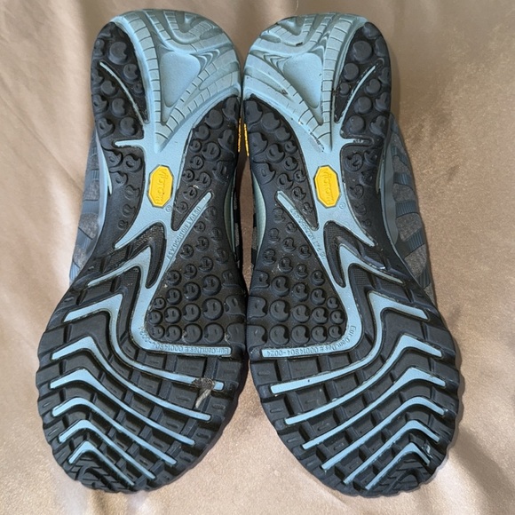 Merrell Siren Edge 3 Wide Width Women’s Hiker in Rock & Bluestone Wide Size 9W - Picture 9 of 15